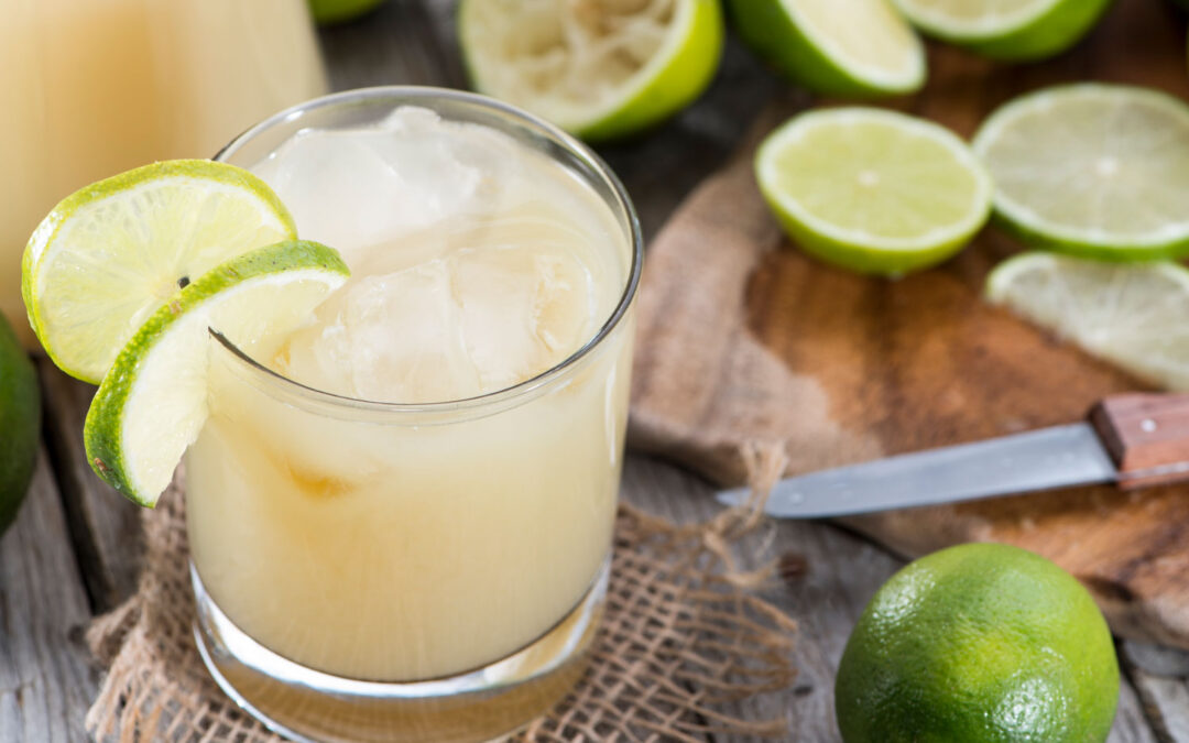 Bra­si­lia­ni­sche Limo aus dem&nbsp;Mixer