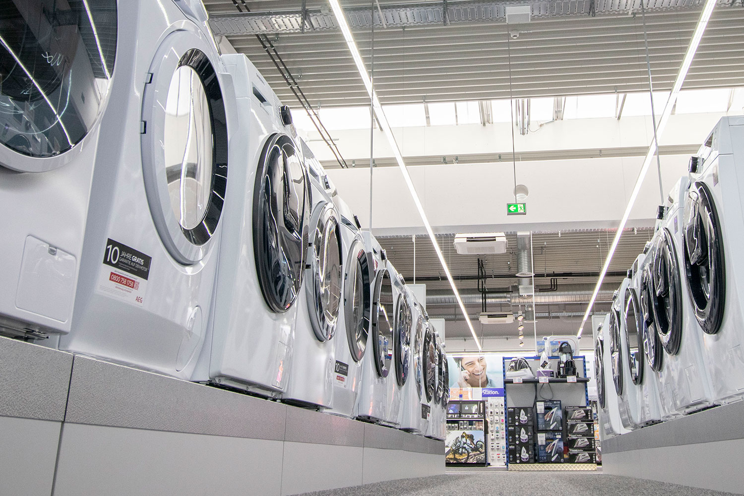 expert TeVi Elektrofachmarkt Große Auswahl vor Ort - Produkte hautnah erleben