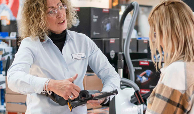 Beratung_Saugroboter Beratung Saugroboter - Passendes Zubehör direkt bei uns im Markt finden