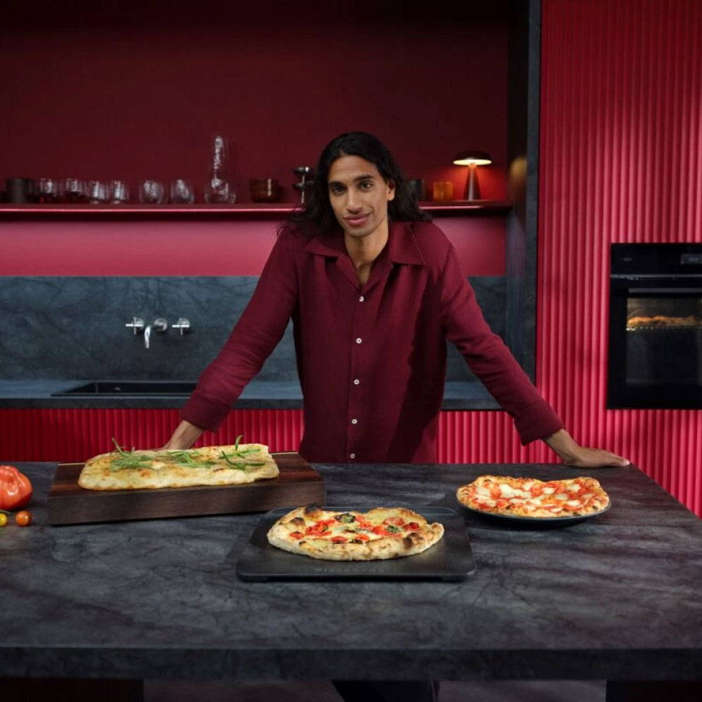 AEG_Pizza_Backofen_IFA_2025_1000x1000 AEG bei der IFA 2025 mit ihrem Pizza Funktions Backofen 7000 MealAssist © AEG