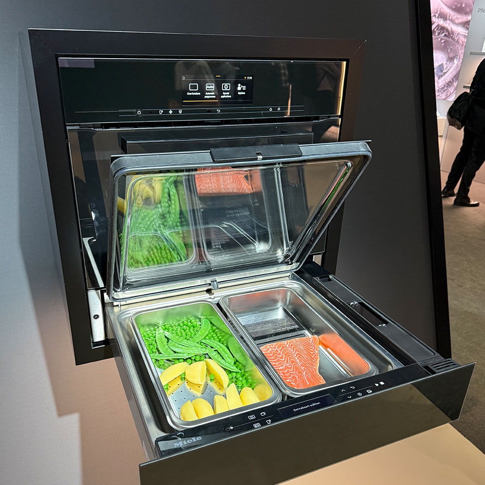 Miele_Dampfgarschublade_IFA_2025_1000x1000 Miele bei der IFA 2025 mit ihrer einzigartigen Dampfgarschublade © Miele